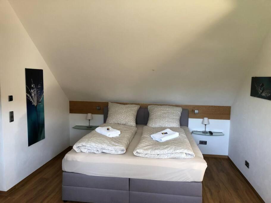 Neue Luxurioese In Ruhiger Lage